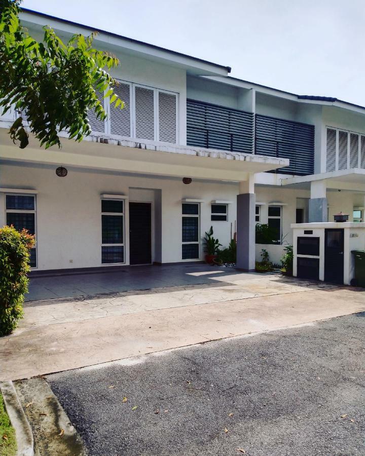 Juniper Guest House Putrajaya Extérieur photo