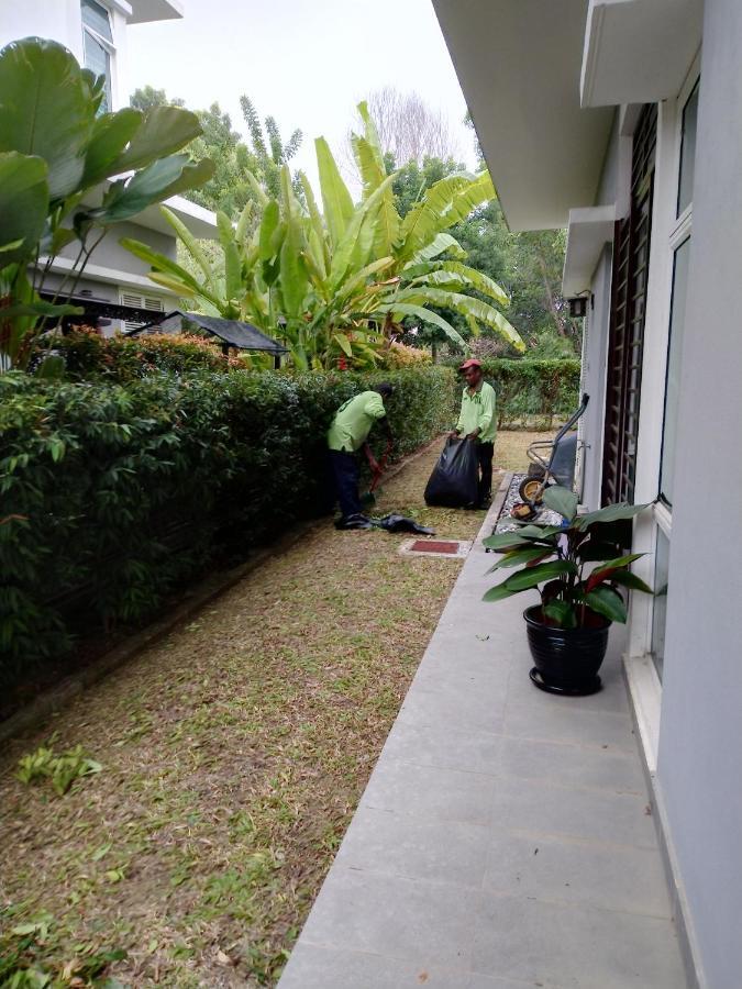 Juniper Guest House Putrajaya Extérieur photo